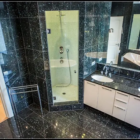 Villa Fabulous Architect By The W/sea View! *